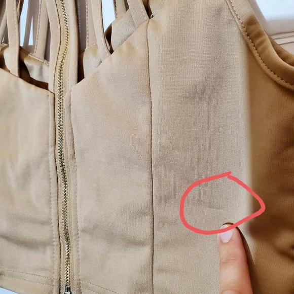 ❗️ Strappy Tan Cage Back Zip Crop Top Large - Picture 6 of 6